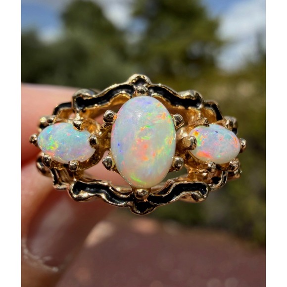 The Unbranded Brand Jewelry - Vintage 14k Solid Yellow Gold Three Stone Natural White Opal Ring Size 5.75 4.3g